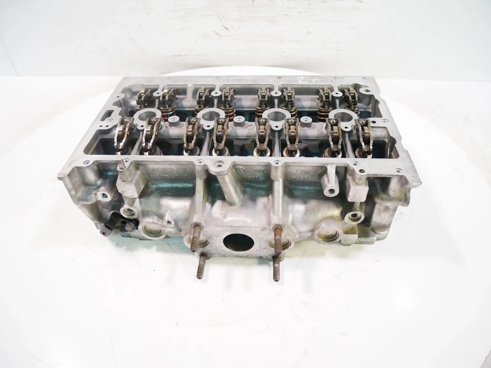 Seat Leon Engine parts Cylinder head — SEAT VW LEON GOLF (2017-2020) —...