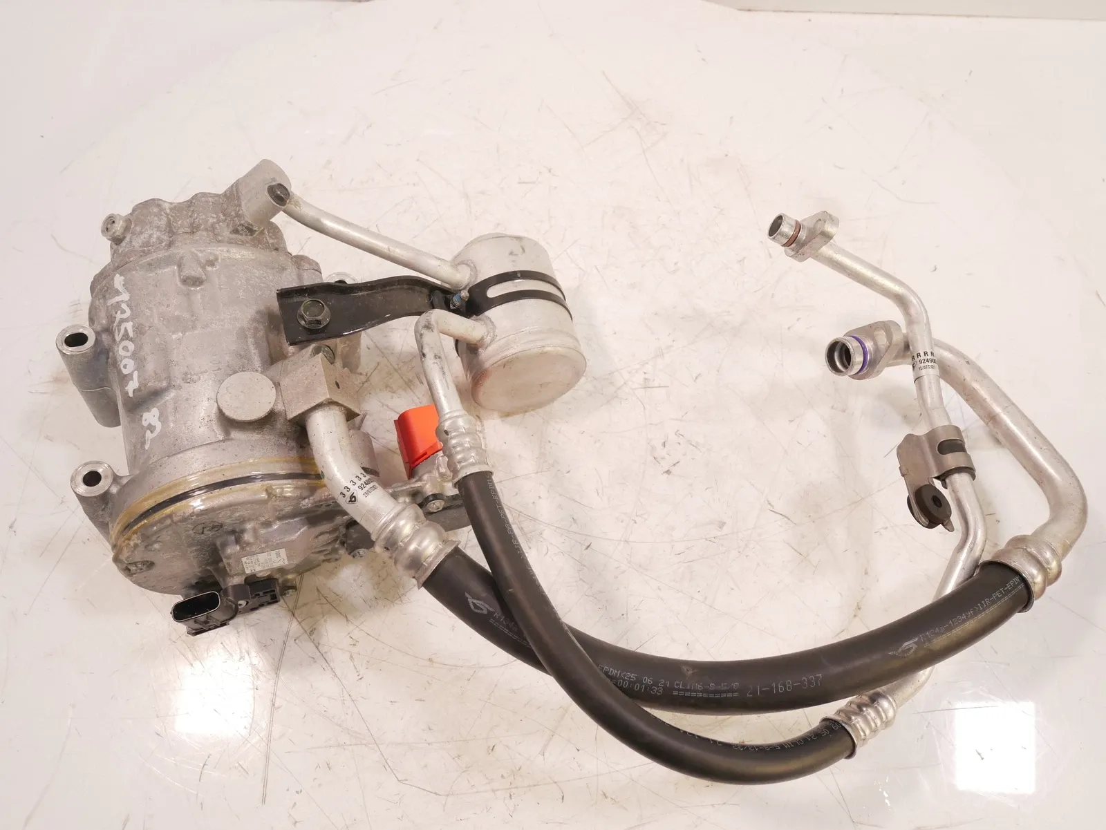 Nissan Leaf Air conditioning system Air conditioning compressor — NISSAN LEAF I (ZE...