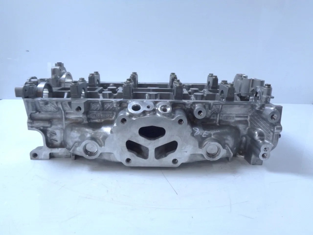 Ford Mustang Engine parts Cylinder head — FORD MUSTANG VI (2014-2023) — E...