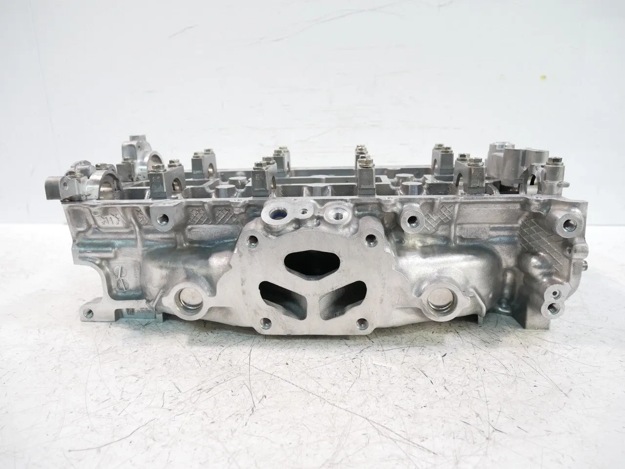 Ford Mustang Engine parts Cylinder head — FORD MUSTANG VI (2014-2023) — E...