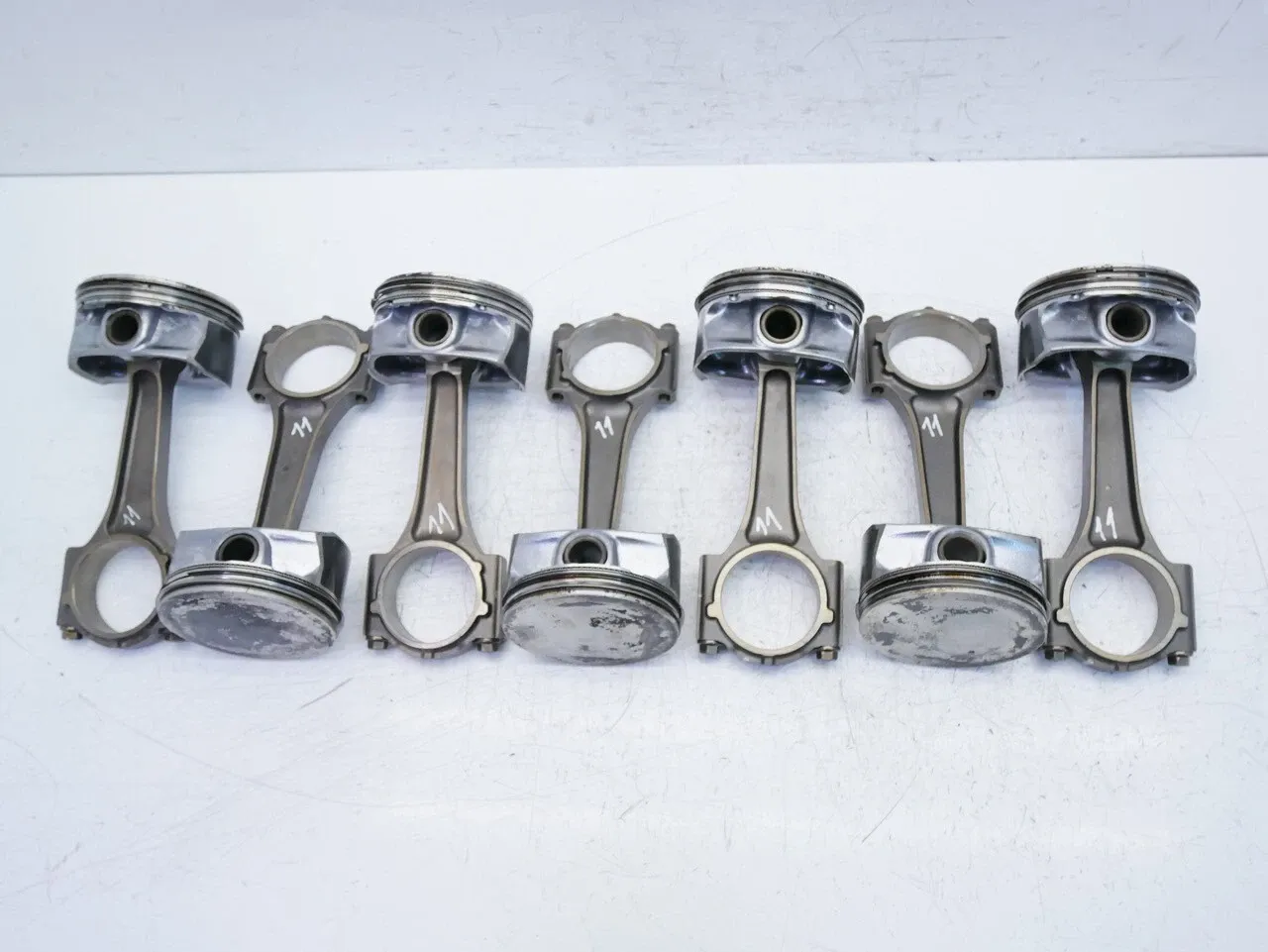 Dodge Durango Engine parts 7 × Piston with connecting rod — DODGE DURANGO ...