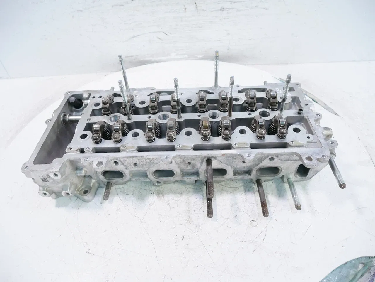 Isuzu D-Max Engine parts Cylinder head — ISUZU D-MAX (RT) (2012-2019) — ...