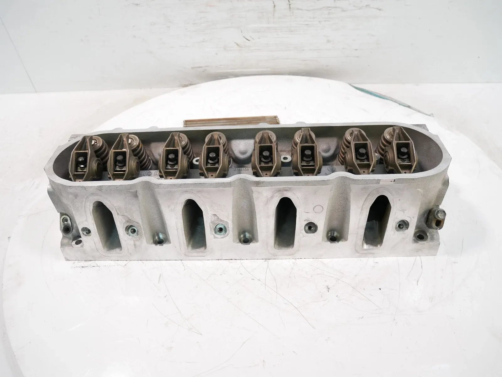 Hummer H2 Engine parts Cylinder head — HUMMER H2 (2003-PRESENT) — 1255...