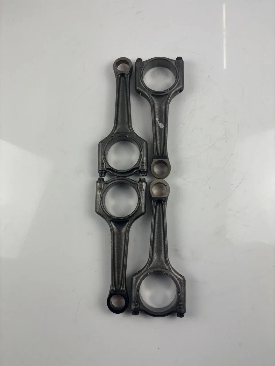 Mini One, Cooper (F55 / F56 / F57) Engine parts 4 × Connecting rod — MINI F55 F56 F57 F60 COOPE...