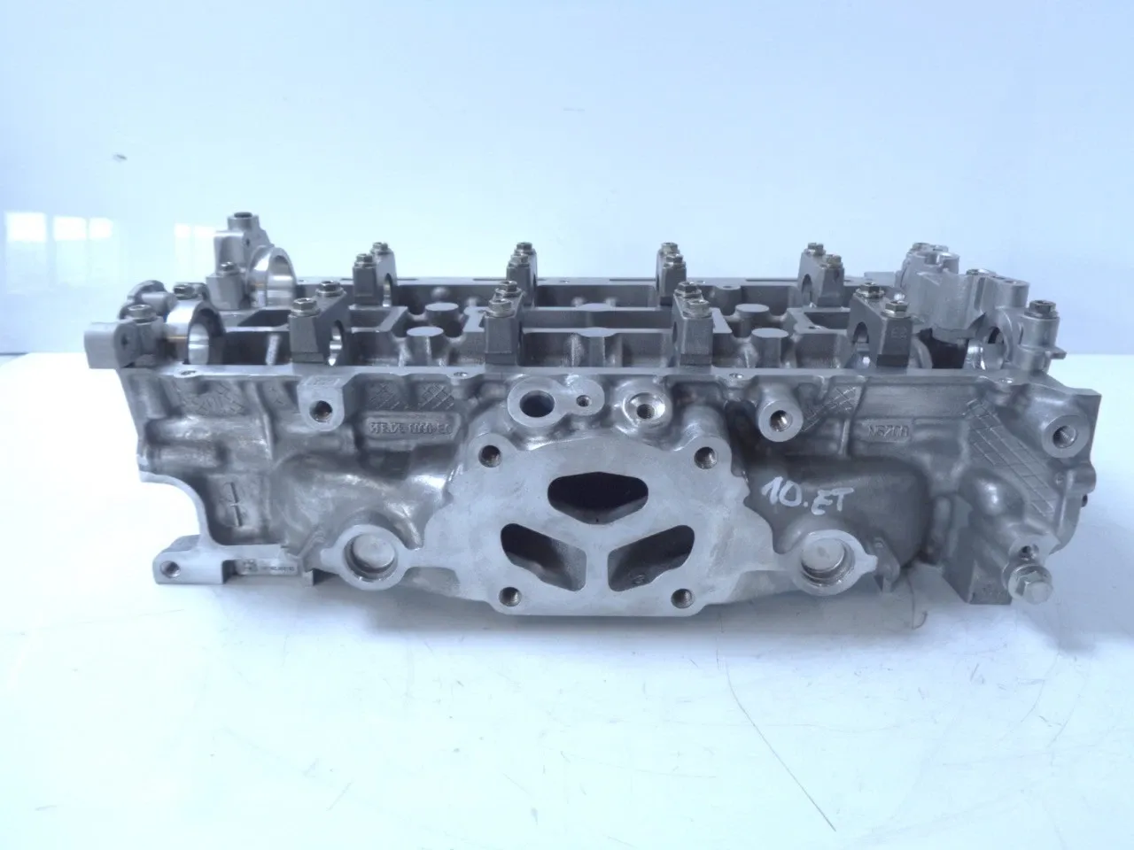 Ford Mustang Engine parts Cylinder head — FORD MUSTANG VI (2014-2023) — E...