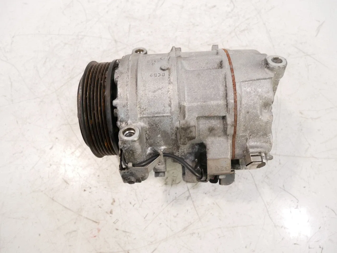 Land Rover Discovery Air conditioning system Air conditioning compressor — LAND ROVER DISCOV...