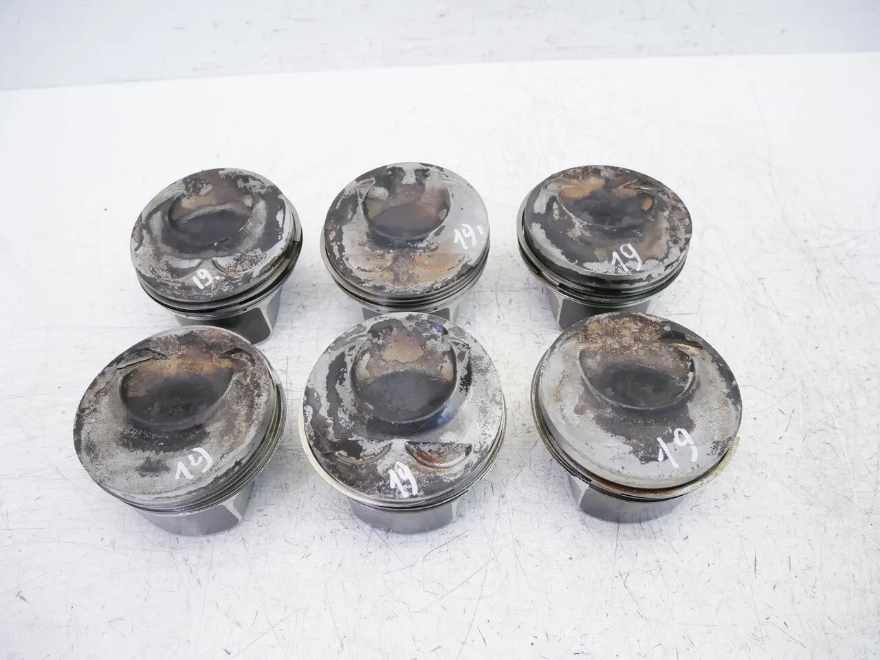 Porsche Cayenne Engine parts 6 × Piston — PORSCHE CAYENNE (92A, 958)

Genera...