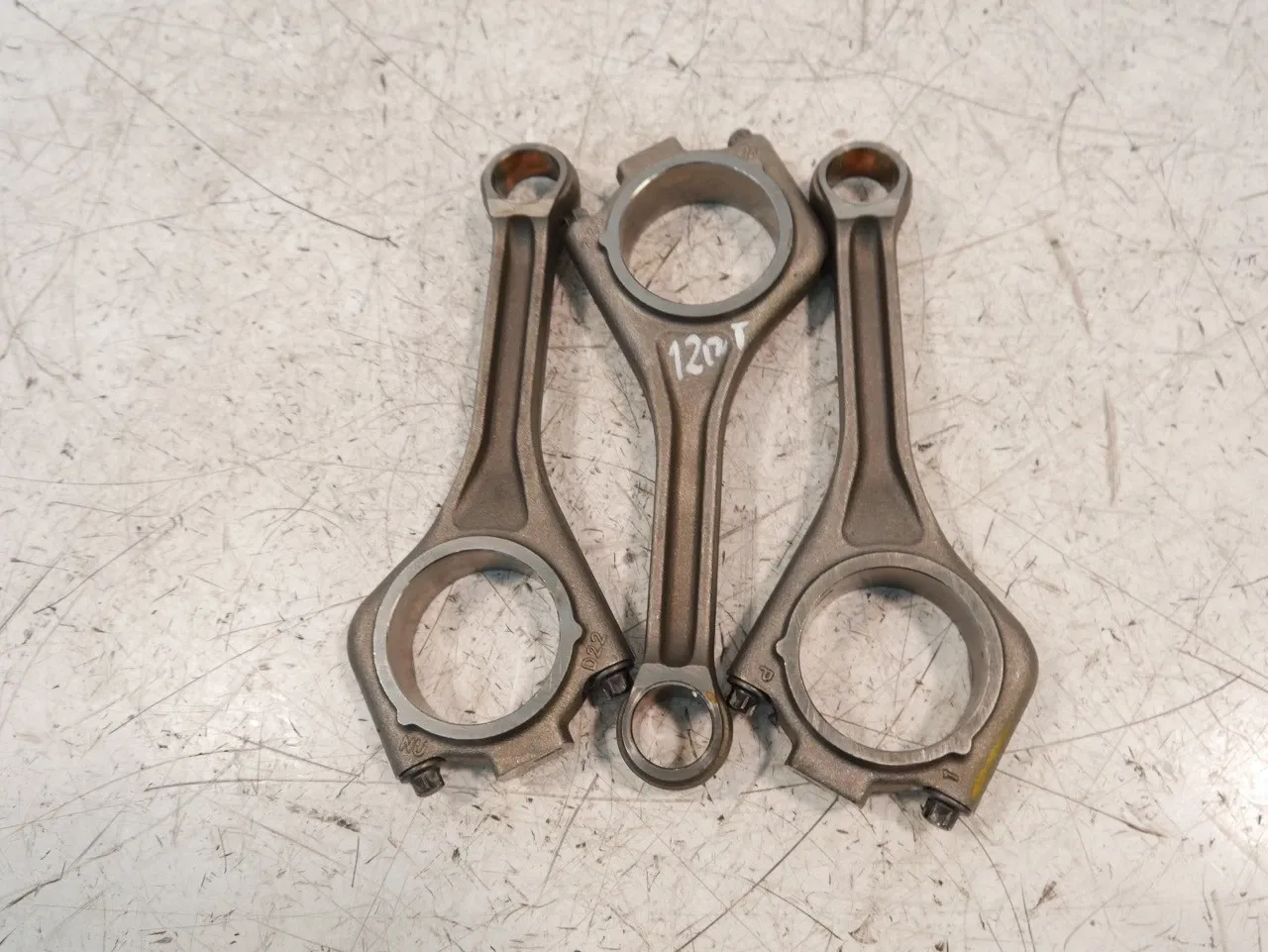 Land Rover Range Rover (L460) Engine parts Connecting rod — LAND ROVER RANGE ROVER IV (L40...