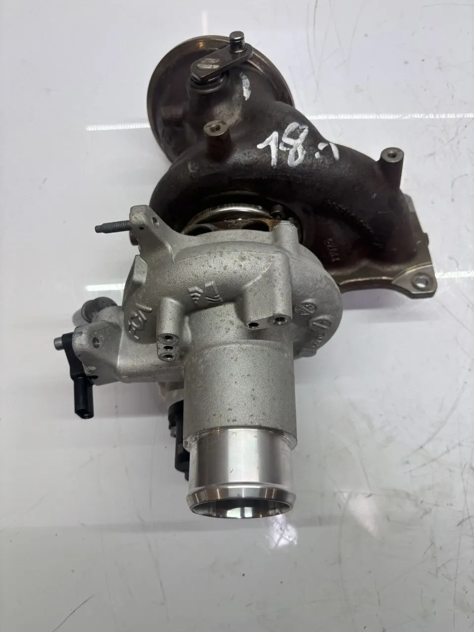 Jeep Wrangler (JL) Turbocharger Turbocharger — JEEP WRANGLER III (JK) — 6850301...
