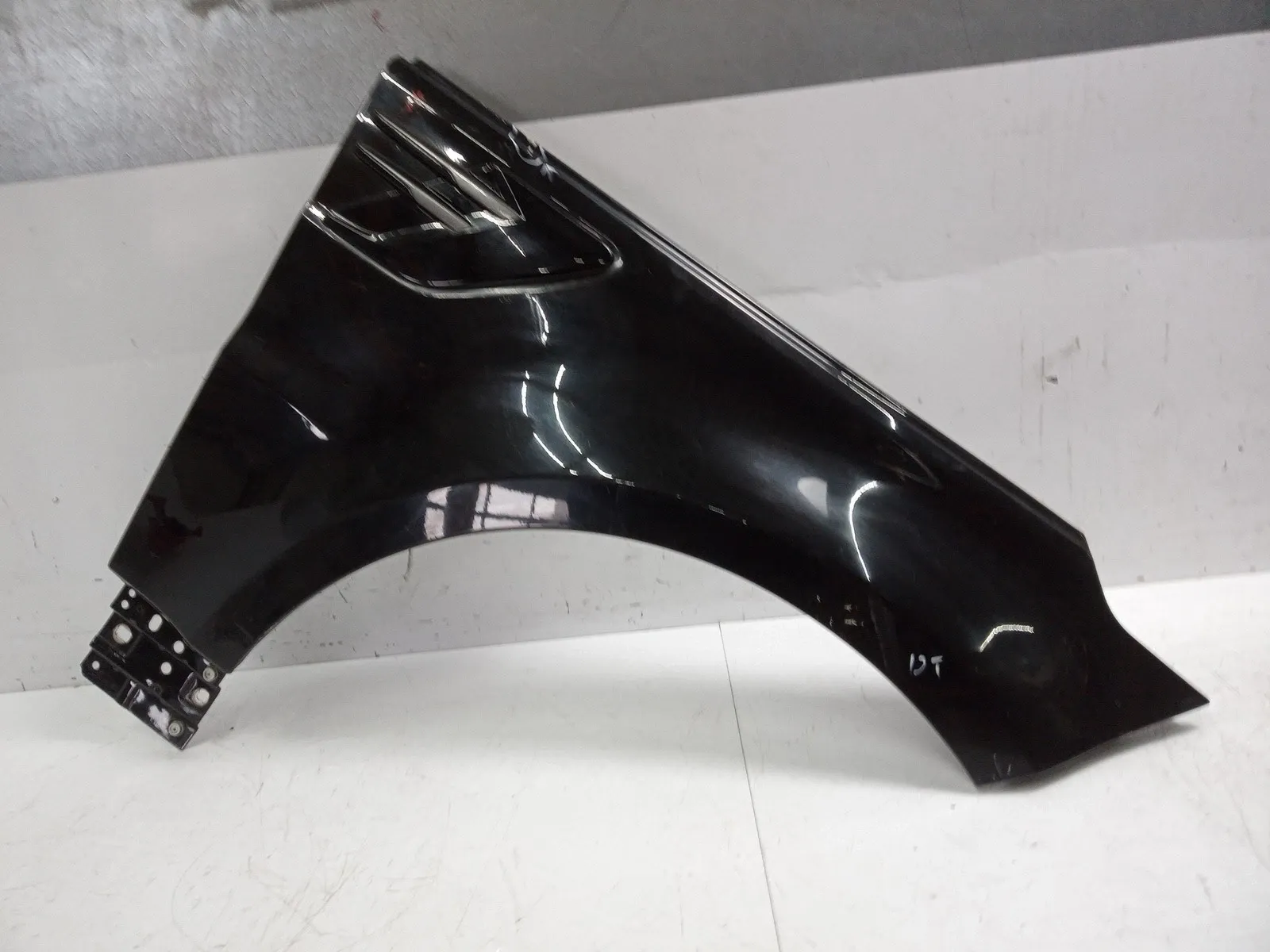 Land Rover Range Rover Sport (L494) Body Fender — LAND ROVER RANGE ROVER SPORT II (L494)...