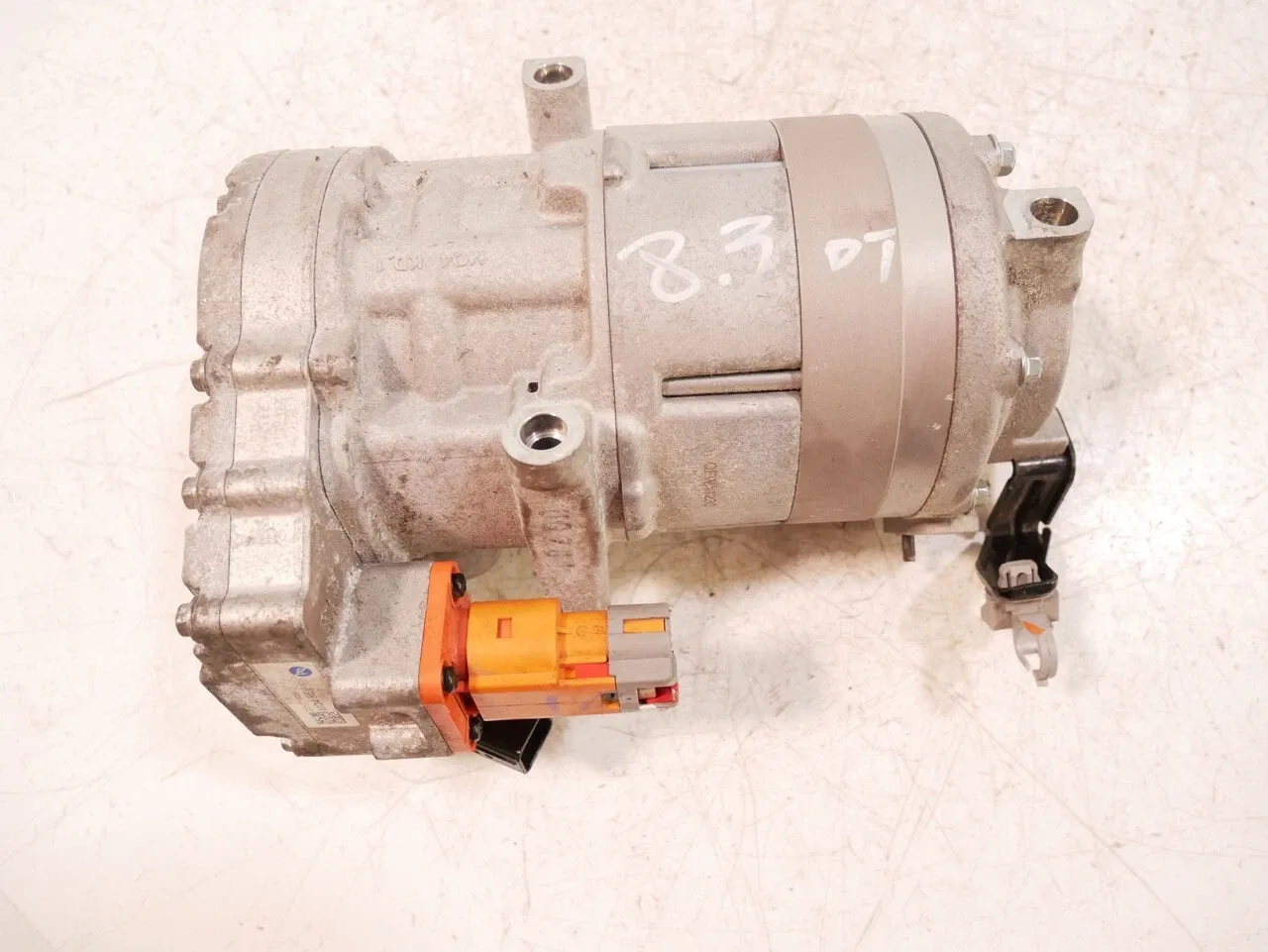 Hyundai Tucson Air conditioning system Air conditioning compressor — HYUNDAI TUCSON / ...