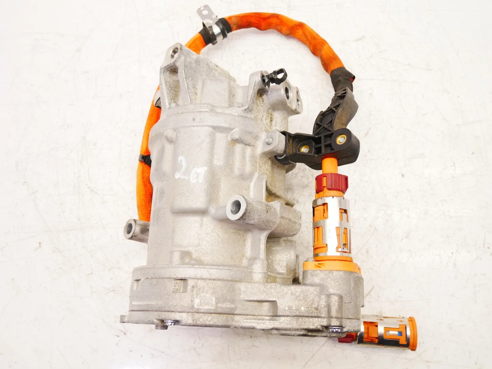 Mercedes-Benz GLA / EQA (H247) Air conditioning system Air conditioning compressor — MERCEDES-BENZ EQA...