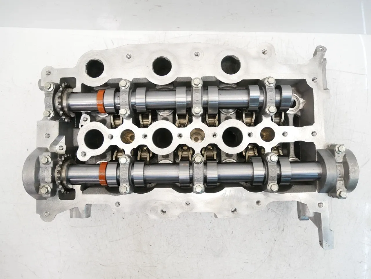 Land Rover Discovery Engine parts Cylinder head — LAND ROVER DISCOVERY IV (L319) ...