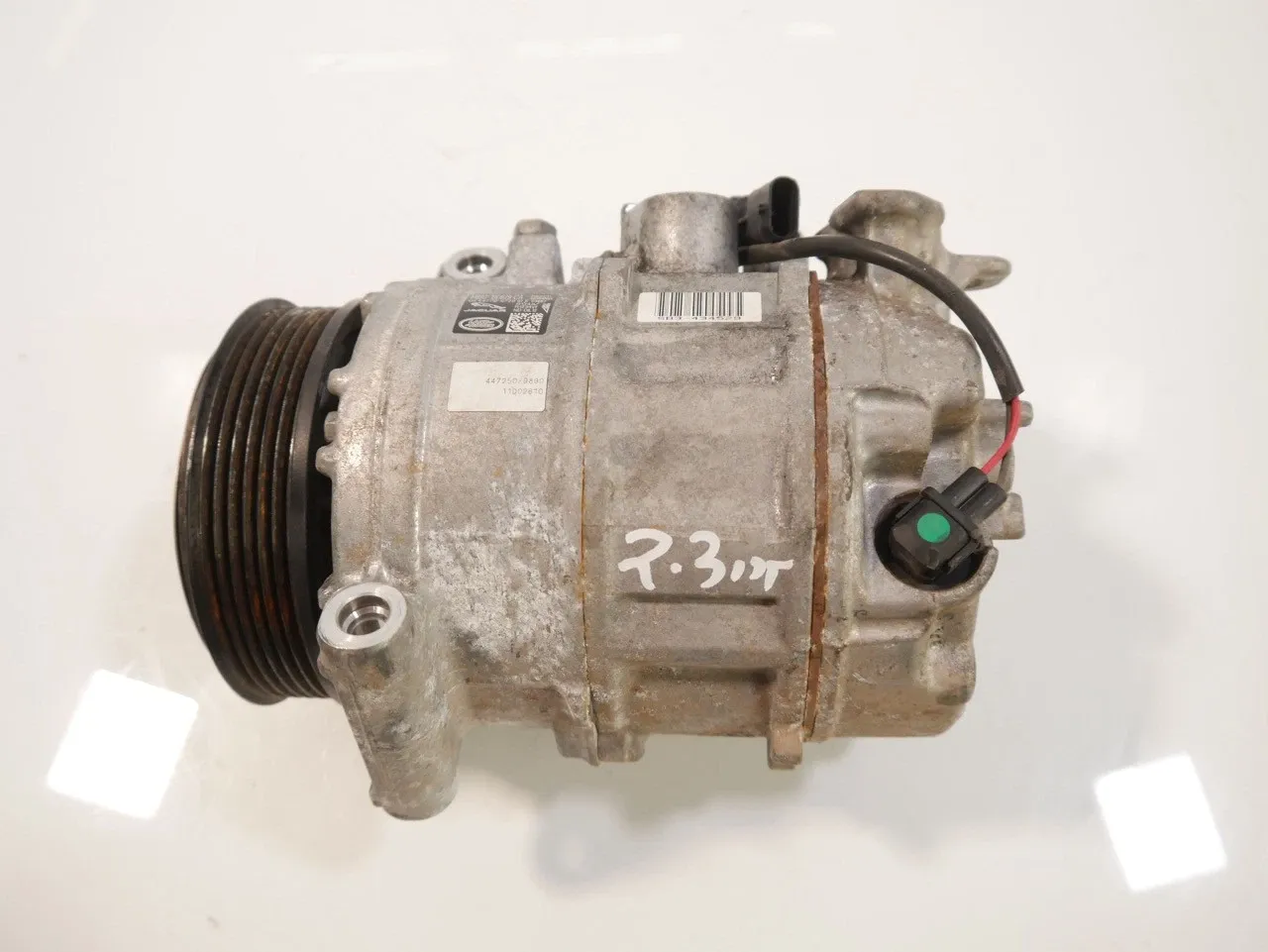 Land Rover Defender Air conditioning system Air conditioning compressor — LAND ROVER DEFEND...