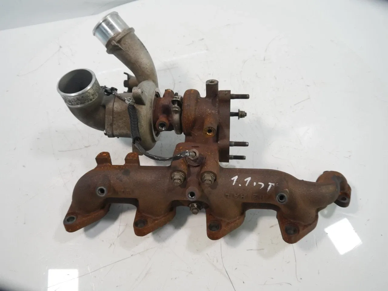 Hyundai H-1 Turbocharger Turbocharger — HYUNDAI H-1 (2002-2007) — 28231-...