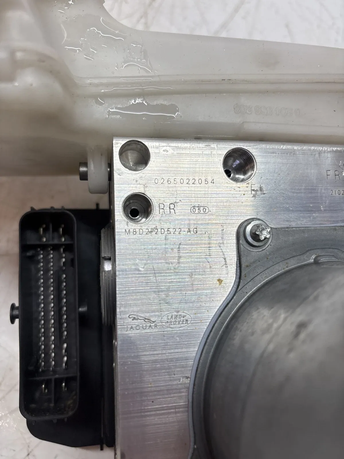 Land Rover Discovery Other parts ABS hydraulic block — LAND ROVER DISCOVERY SPOR...