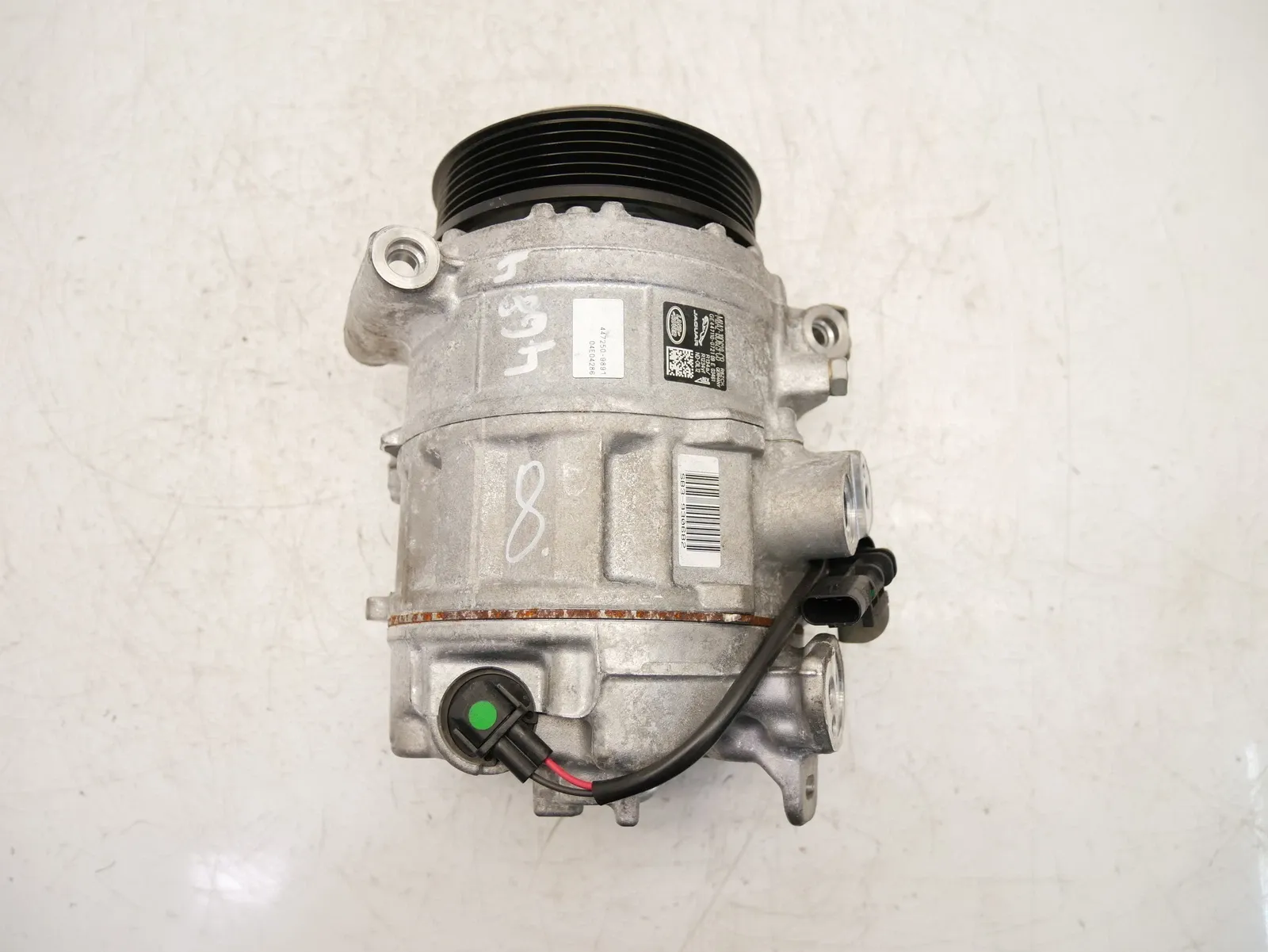 Land Rover Defender Air conditioning system Air conditioning compressor — LAND ROVER DEFEND...