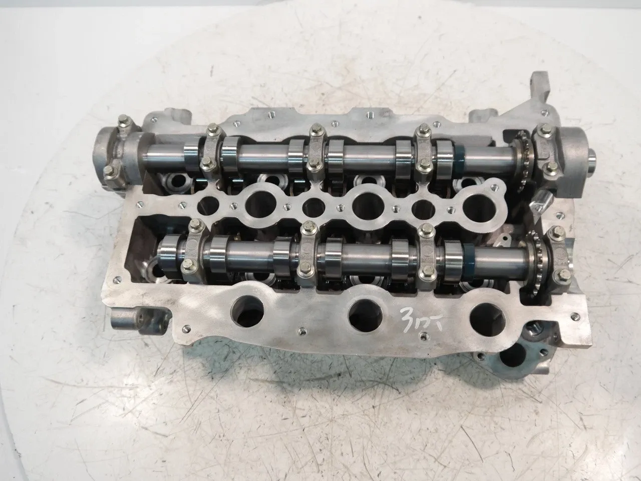 Land Rover Discovery Engine parts Cylinder head — LAND ROVER DISCOVERY IV (L319) ...