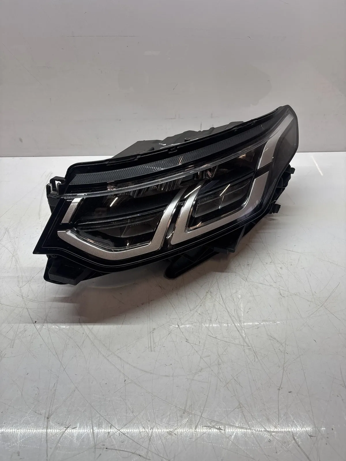 Land Rover Discovery передние фары Left headlight — LAND ROVER DISCOVERY SPORT (L5...