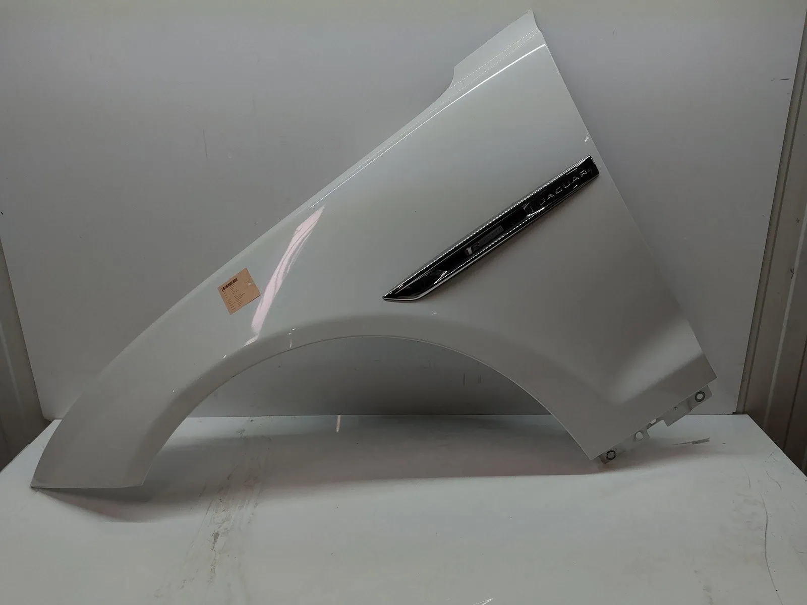 Jaguar XJ Body Fender — JAGUAR XJ (X351) (2009-2019) — AW93-16...