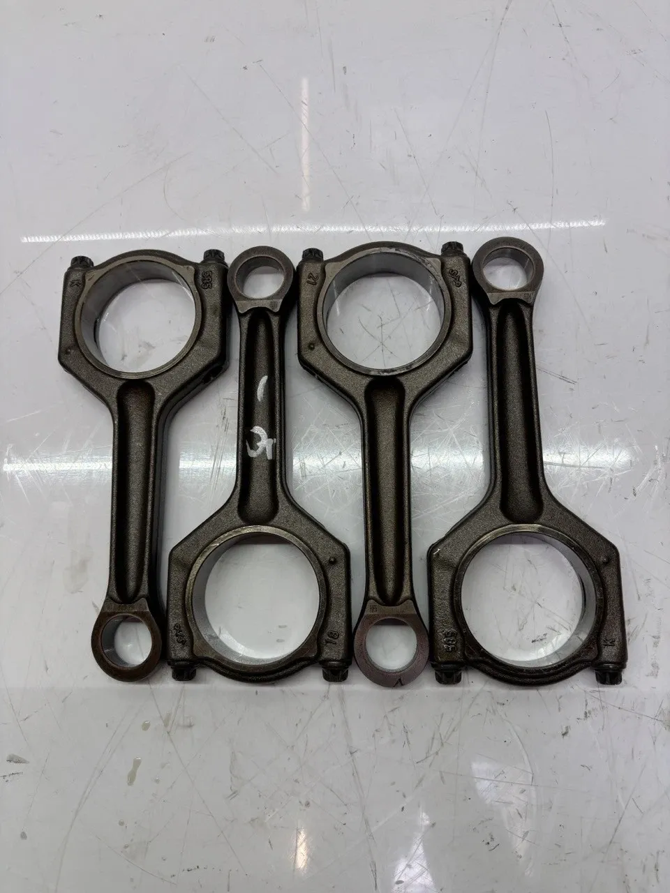 BMW X5 (F15) Engine parts 4 × Connecting rod — BMW X5 (F15, F85) — 762461...