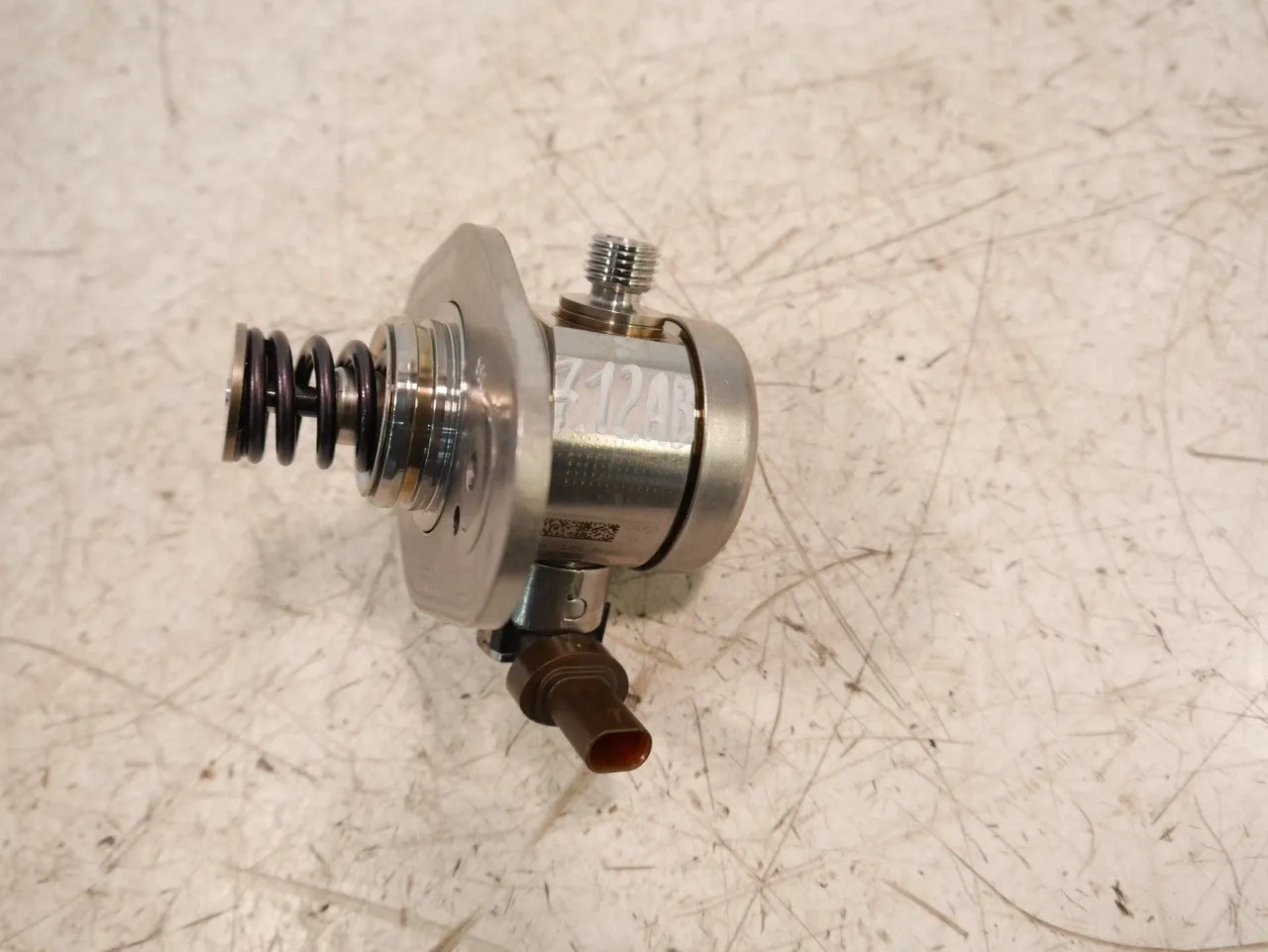 Land Rover Range Rover (L460) Fuel system Fuel pump — LAND ROVER RANGE ROVER X7 (2021-PRE...