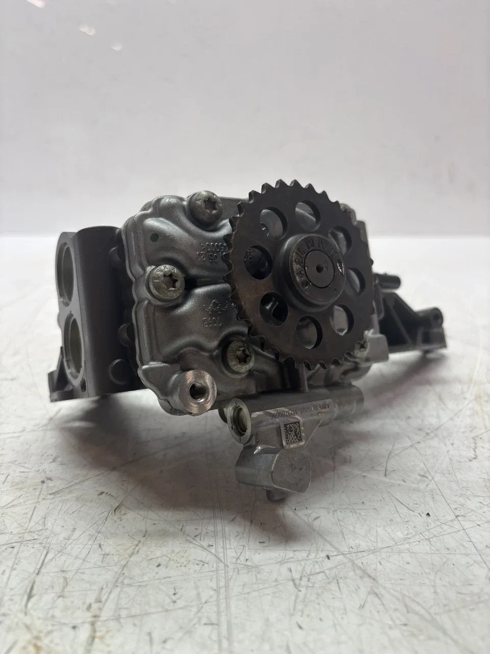Mercedes-Benz A (W169) Engine parts Oil pump — MERCEDES-BENZ E-CLASS A207 C207 (201...