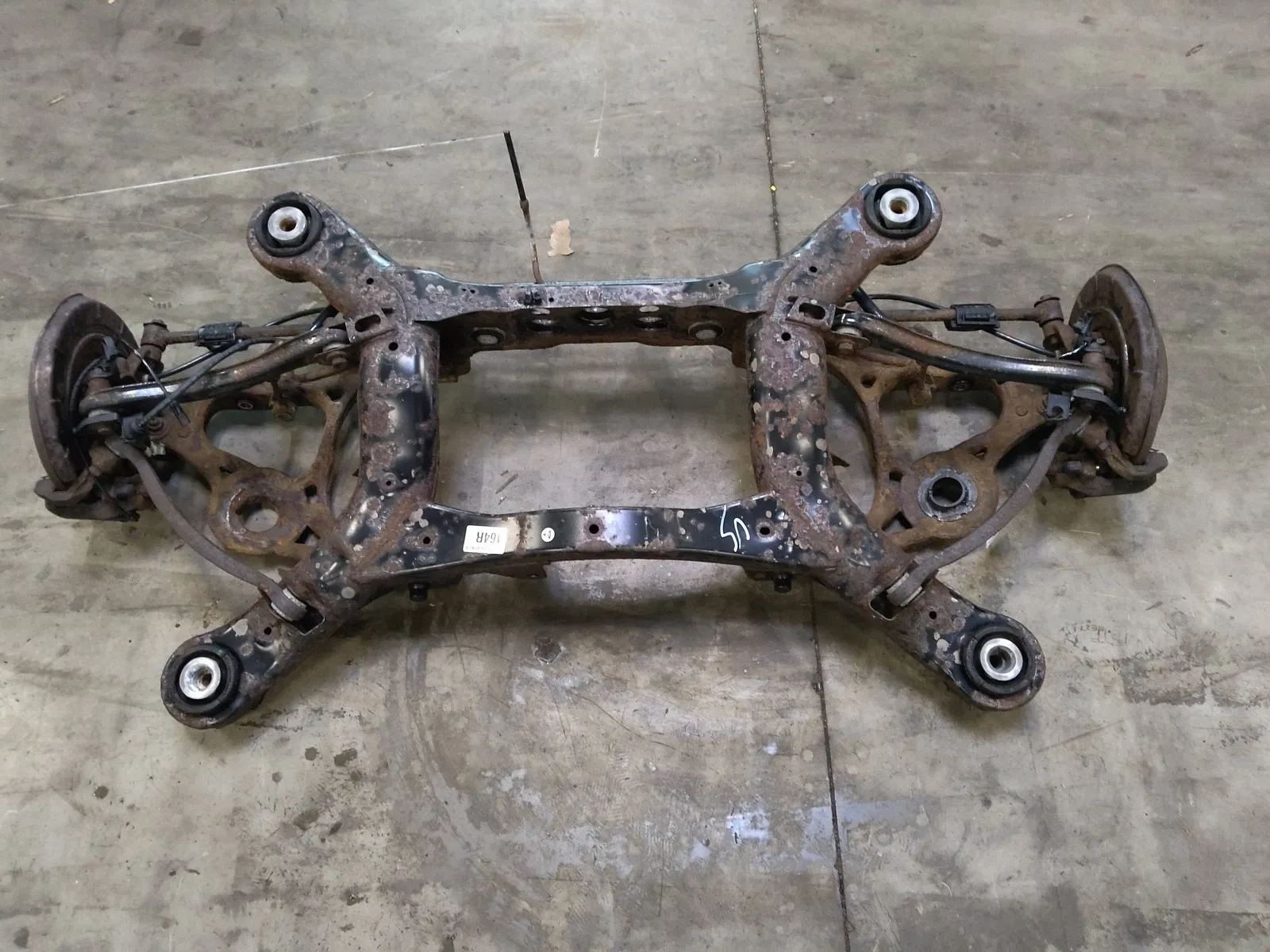 Mercedes-Benz ML (W164) Other parts Rear axle carrier — MERCEDES-BENZ M-CLASS ML 30...