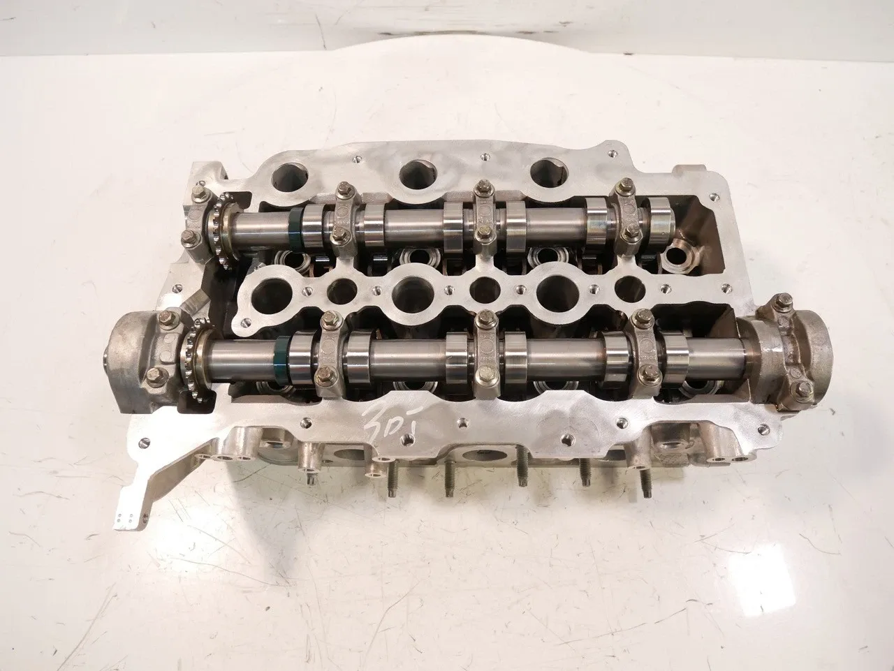 Land Rover Range Rover Sport (L494) Engine parts Cylinder head — LAND ROVER SPORT L494 (2014-202...