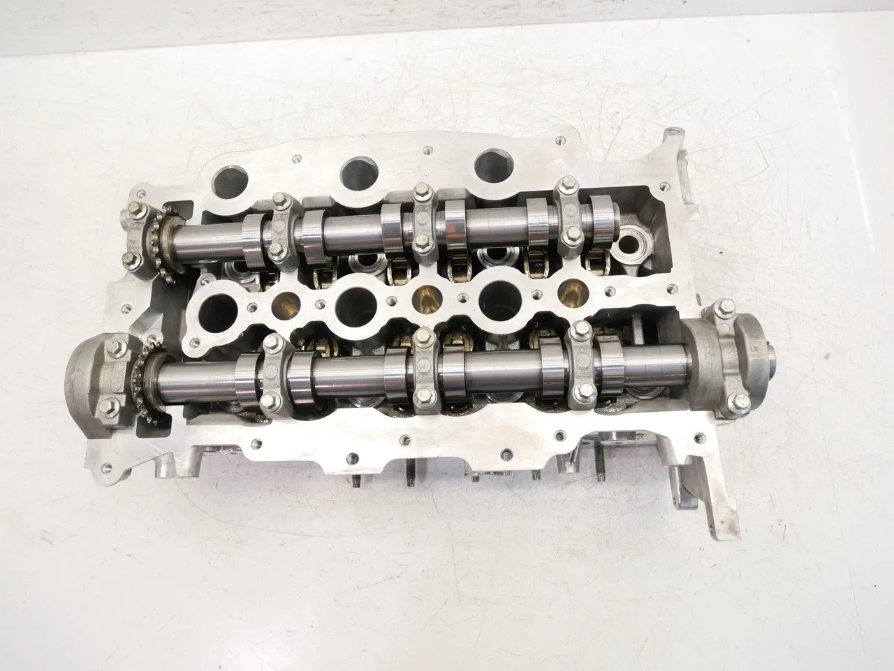 Jaguar XF Engine parts Cylinder head — JAGUAR XF (X260) (2015-2024) — ...