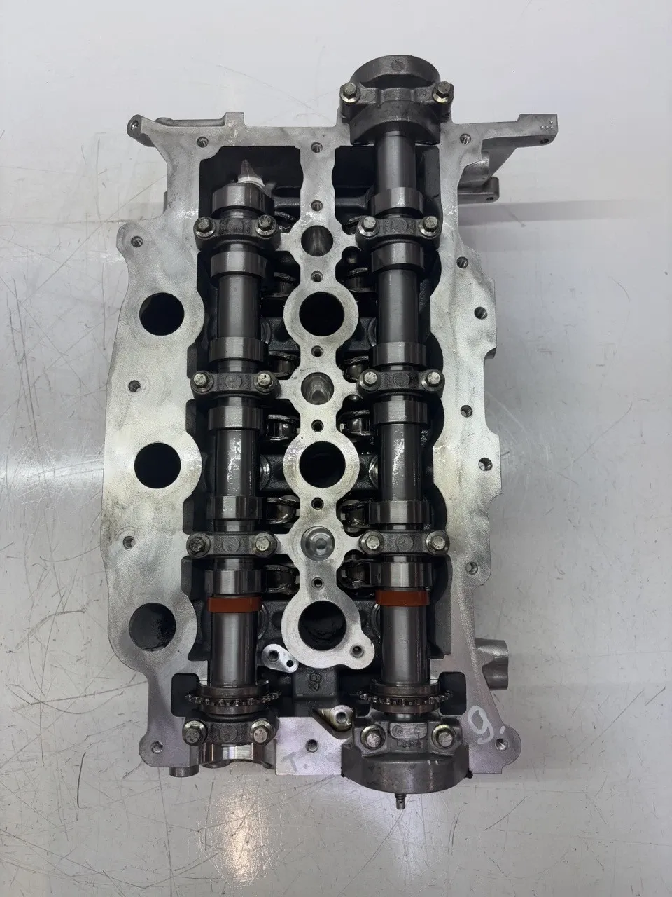Land Rover Discovery Engine parts Cylinder head — LAND ROVER DISCOVERY V (L462) (...