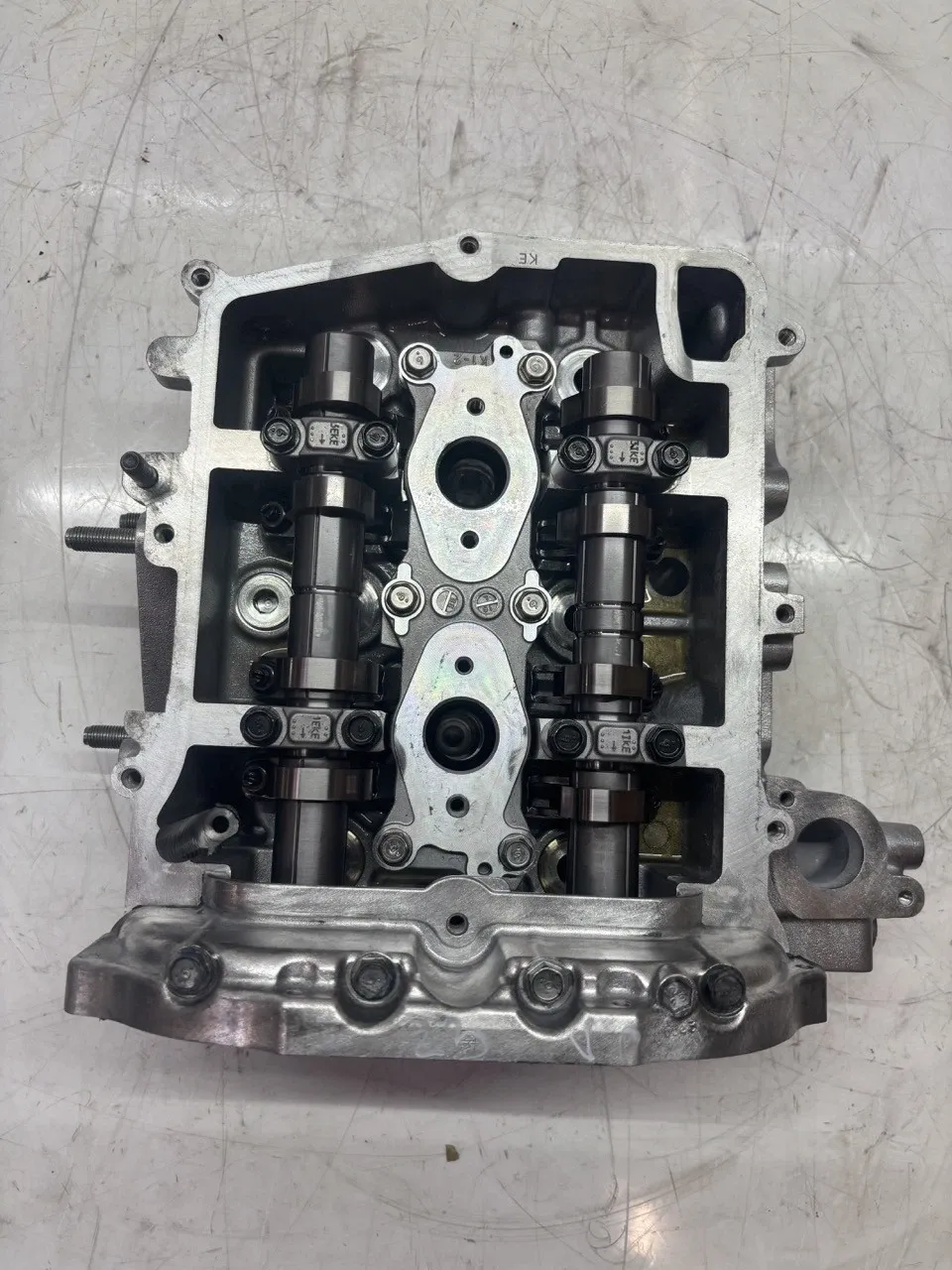 Subaru XV Engine parts Cylinder head — SUBARU CROSSTREK / XV II (GT) (...