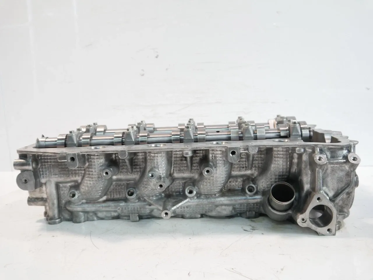 Land Rover Range Rover Engine parts Cylinder head — LAND ROVER RANGE ROVER III (L32...