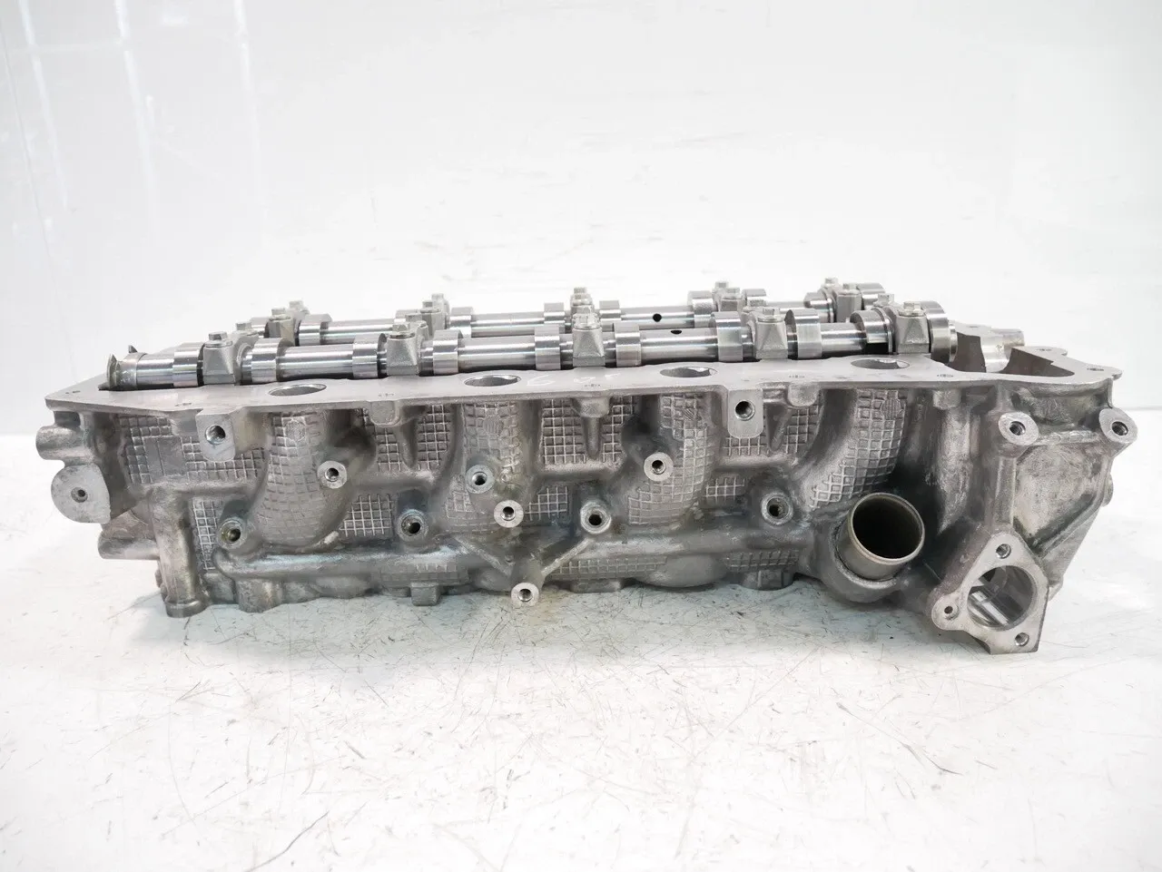 Land Rover Range Rover Engine parts Cylinder head — LAND ROVER RANGE ROVER III (L32...