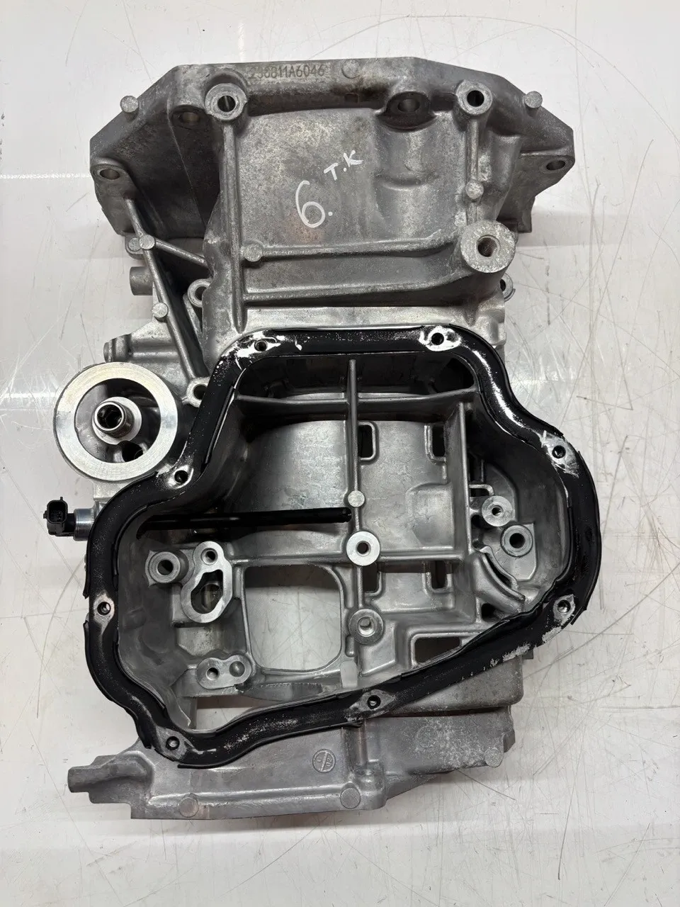Dacia Duster Engine parts Oil sump — DACIA DUSTER (2017-2024) — 111104PM0...
