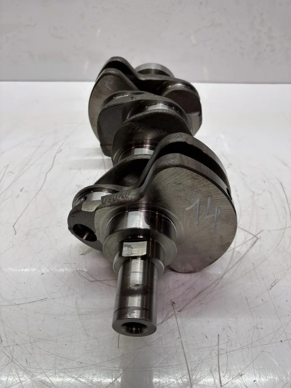 Land Rover Discovery Engine parts Crankshaft — LAND ROVER DISCOVERY III (L319) (2...