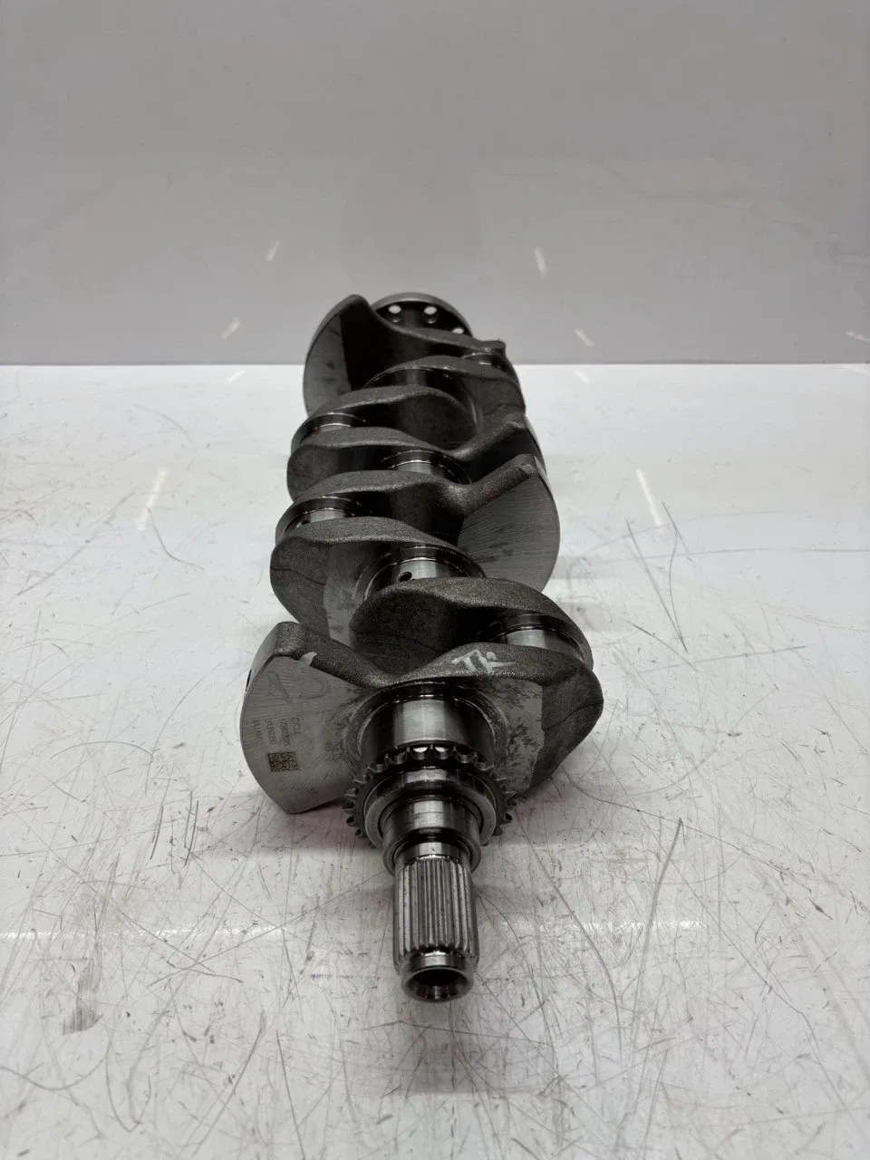 Volvo V40 Engine parts Crankshaft — VOLVO V40 (2012-2019) — 31359350

...