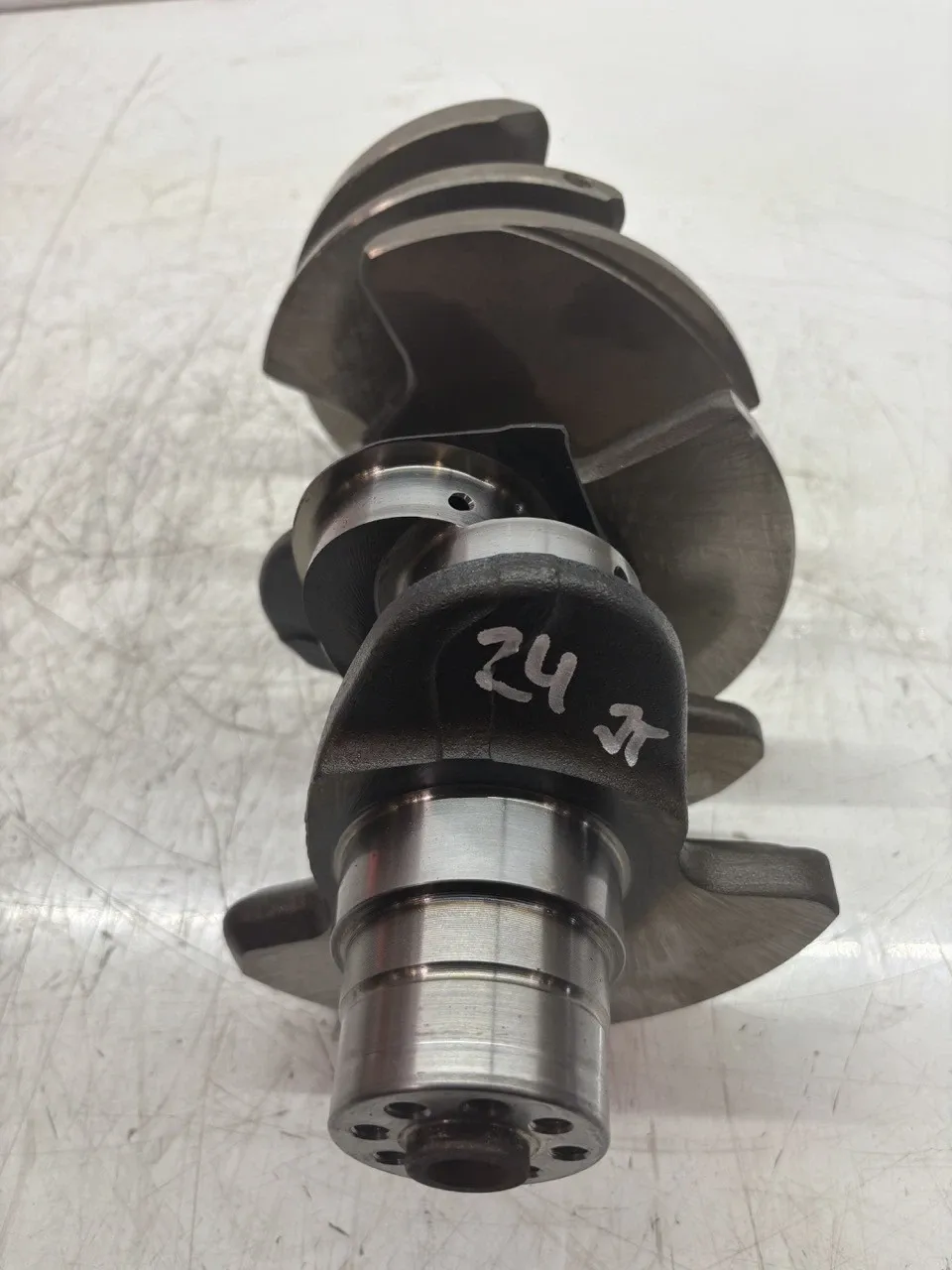 Audi Q5 (8R) Engine parts Crankshaft — AUDI Q5 8RB (2008-2012) — 06E10510...