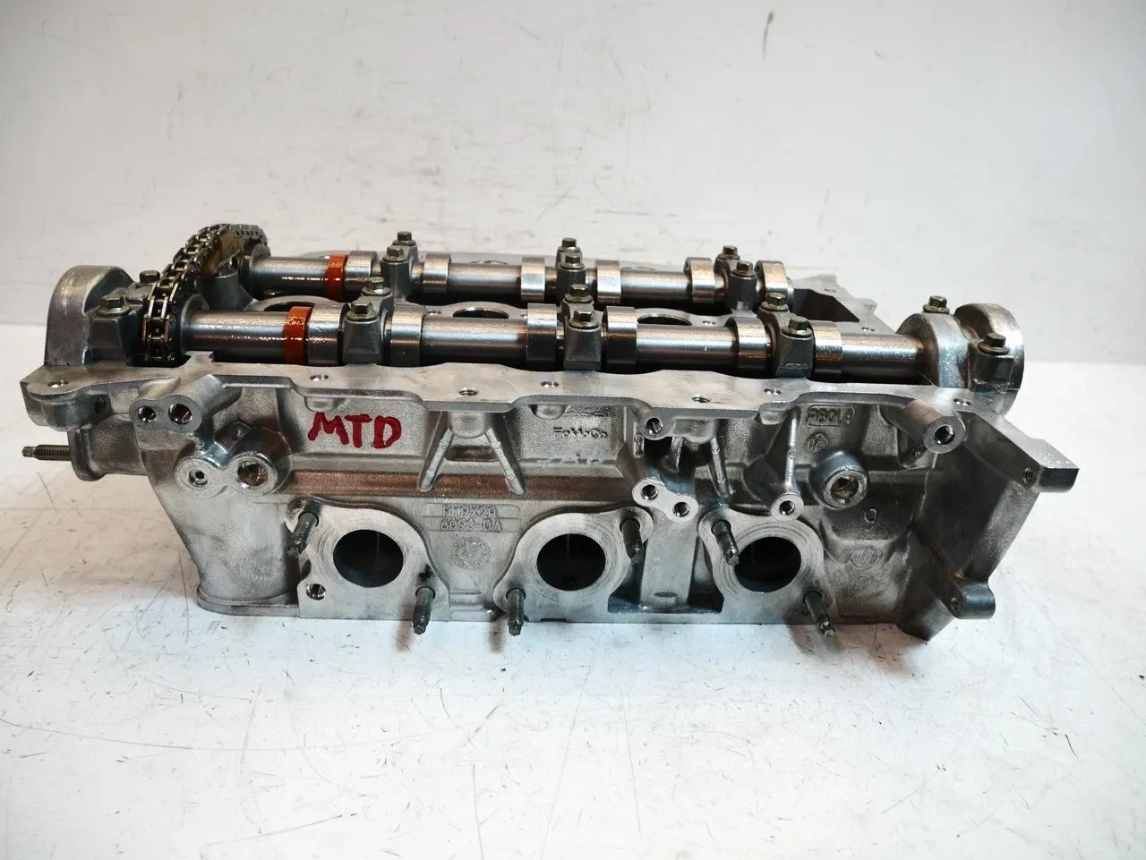Land Rover Range Rover Velar Engine parts Cylinder head — LAND ROVER VELAR (2015-PRESENT)...