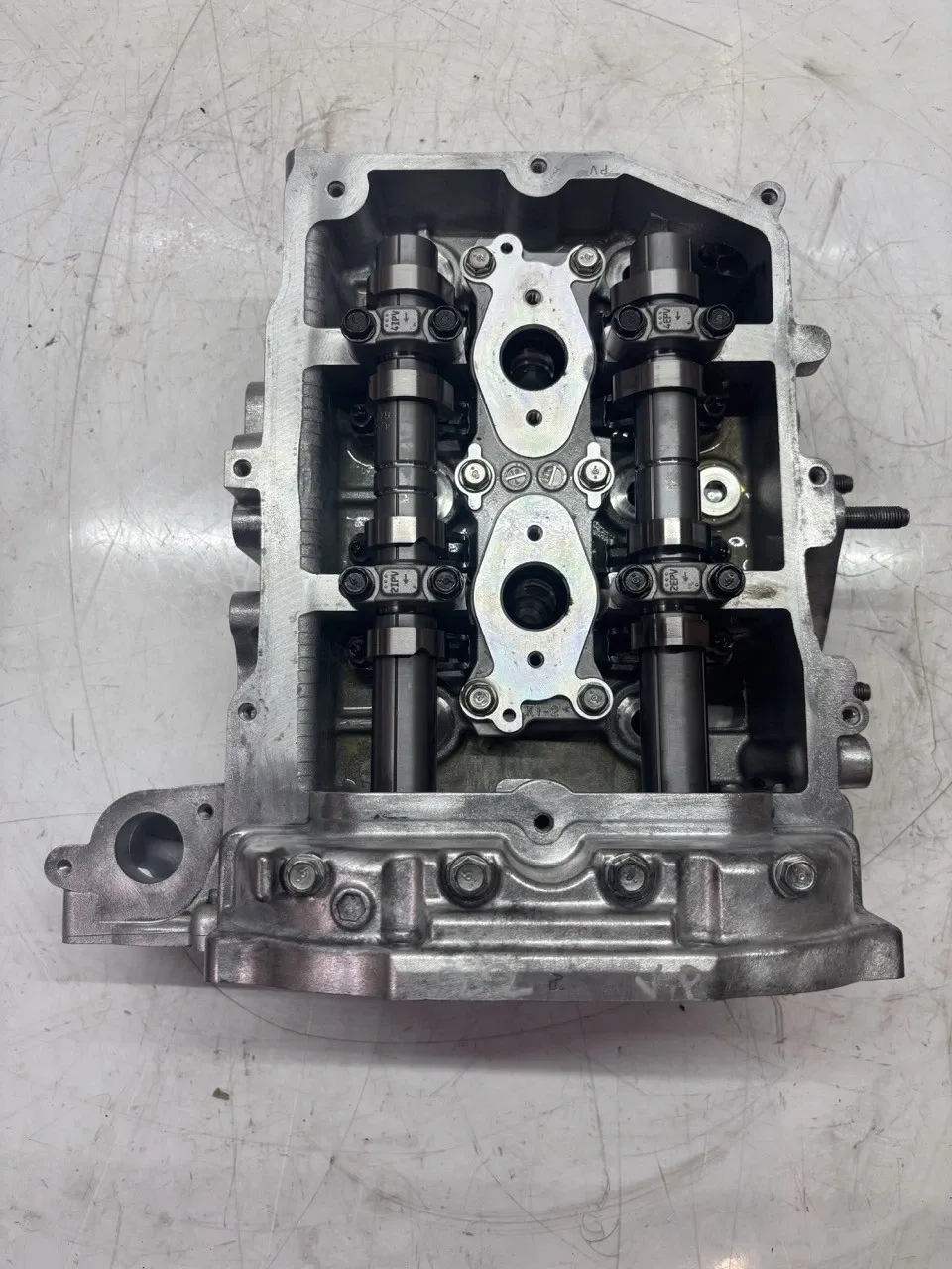 Subaru XV Engine parts Cylinder head — SUBARU CROSSTREK / XV II (GT) (...