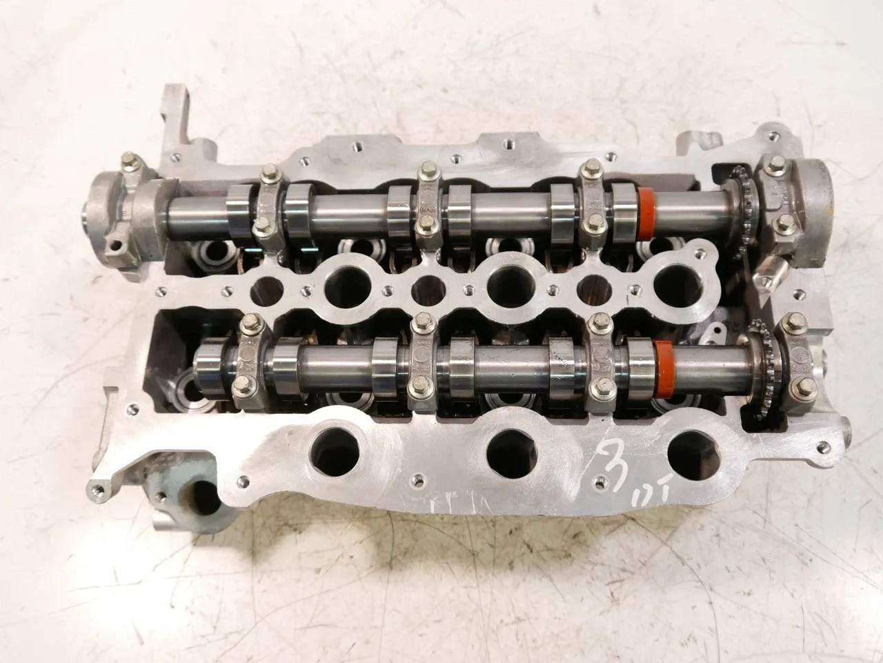 Jaguar XF Engine parts Cylinder head — JAGUAR XF (X260) (2015-2024) — ...