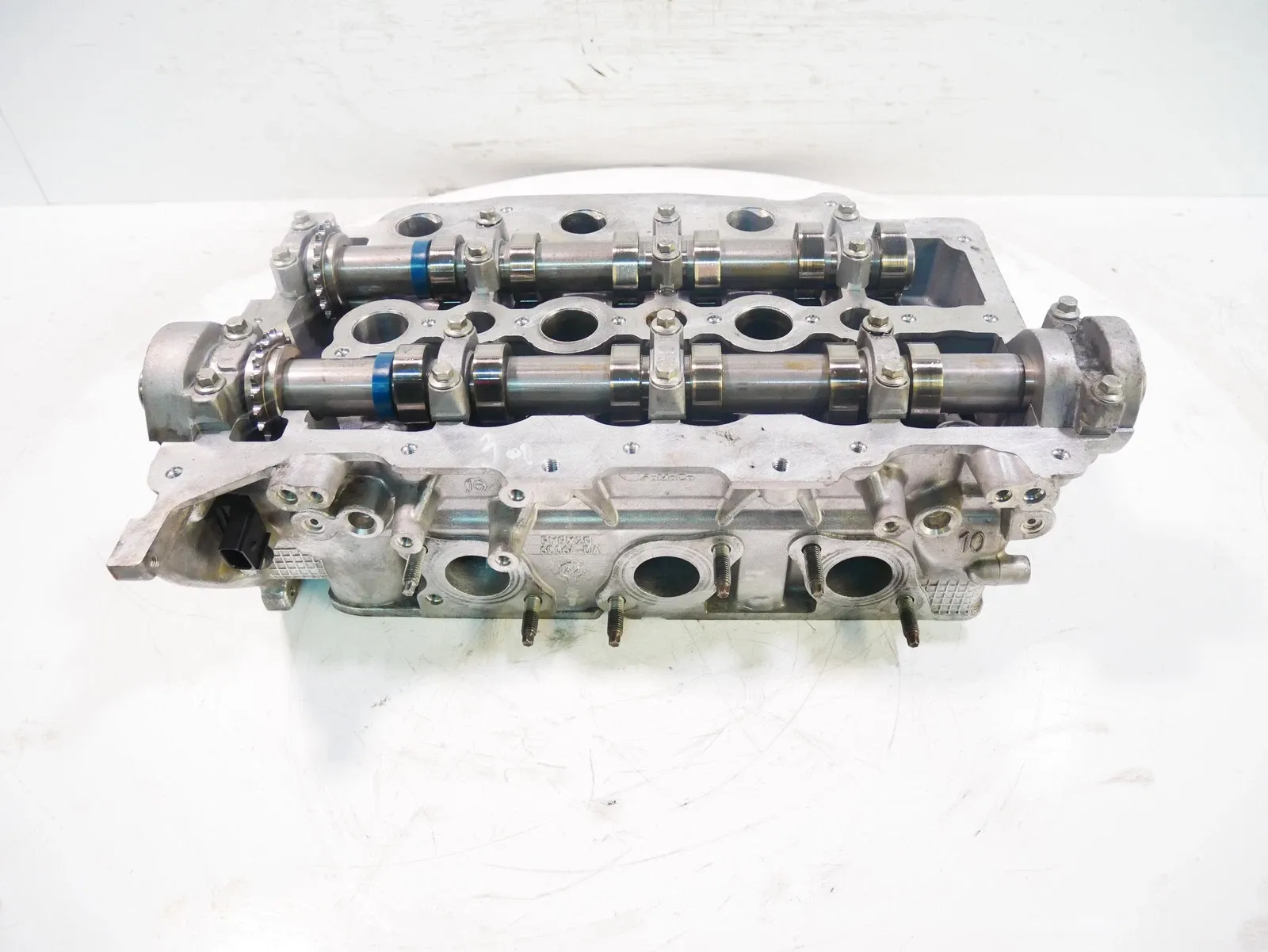 Land Rover Discovery Engine parts Cylinder head — LAND ROVER DISCOVERY V (L462) (...