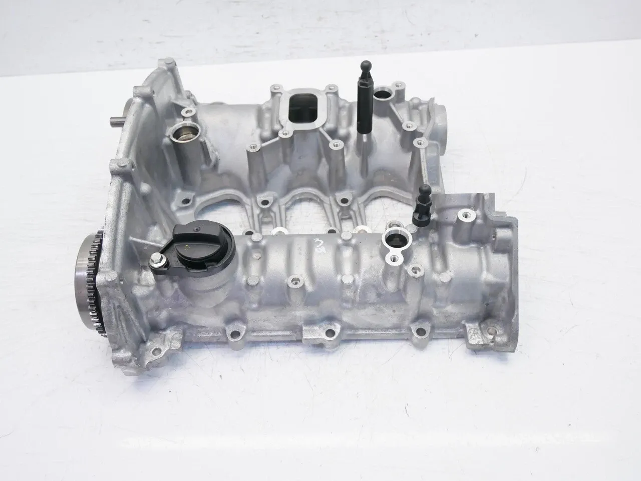 Ford Fiesta Engine parts Valve cover with camshafts — FORD FIESTA VII (2...