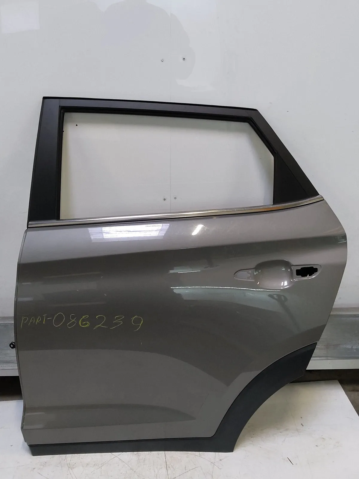 Hyundai Tucson Doors Door — rear left — HYUNDAI TUCSON / IX35 III (T...