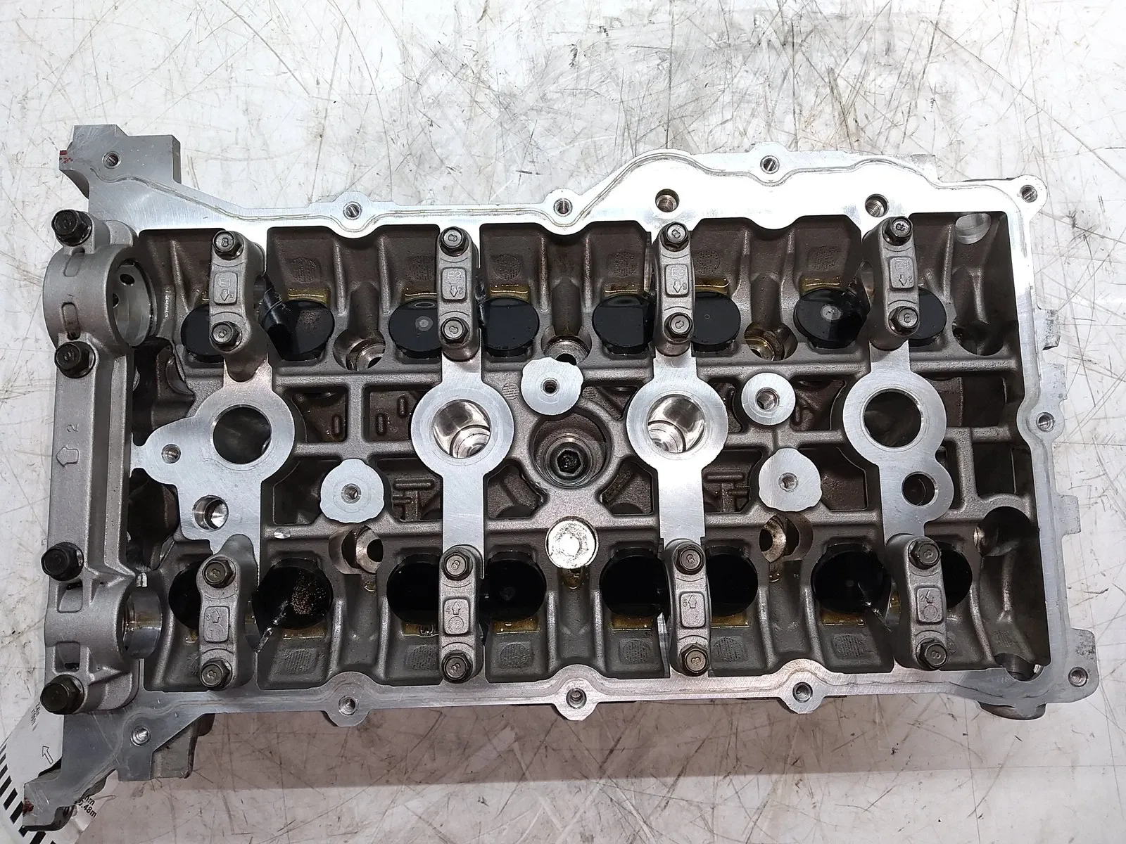 Hyundai Santa Fe Engine parts Cylinder head — HYUNDAI KIA SANTA FE SORENTO (2...