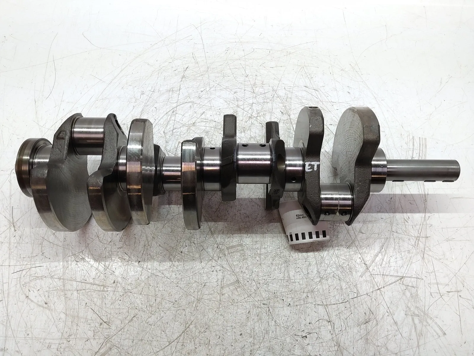 Infiniti QX80 Engine parts Crankshaft — INFINITI NISSAN QX80 PATROL (2010-...