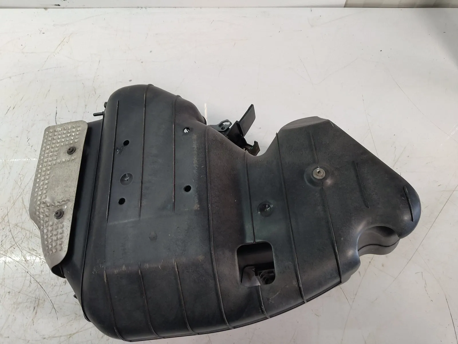 Kia Ceed (CD) Other parts AdBlue tank — KIA XCEED (CD) (2019-PRESENT) — 3...