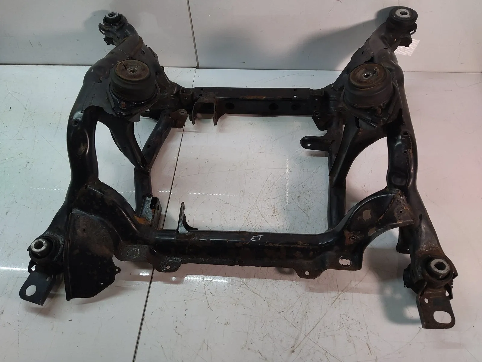 Mercedes-Benz ML (W164) Other parts Front axle carrier — MERCEDES-BENZ M-CLASS ML 3...