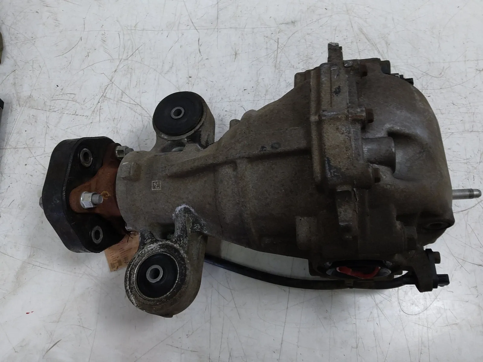 Infiniti Q50 Other parts Differential — INFINITI Q50 (V37) (2013-PRESENT...