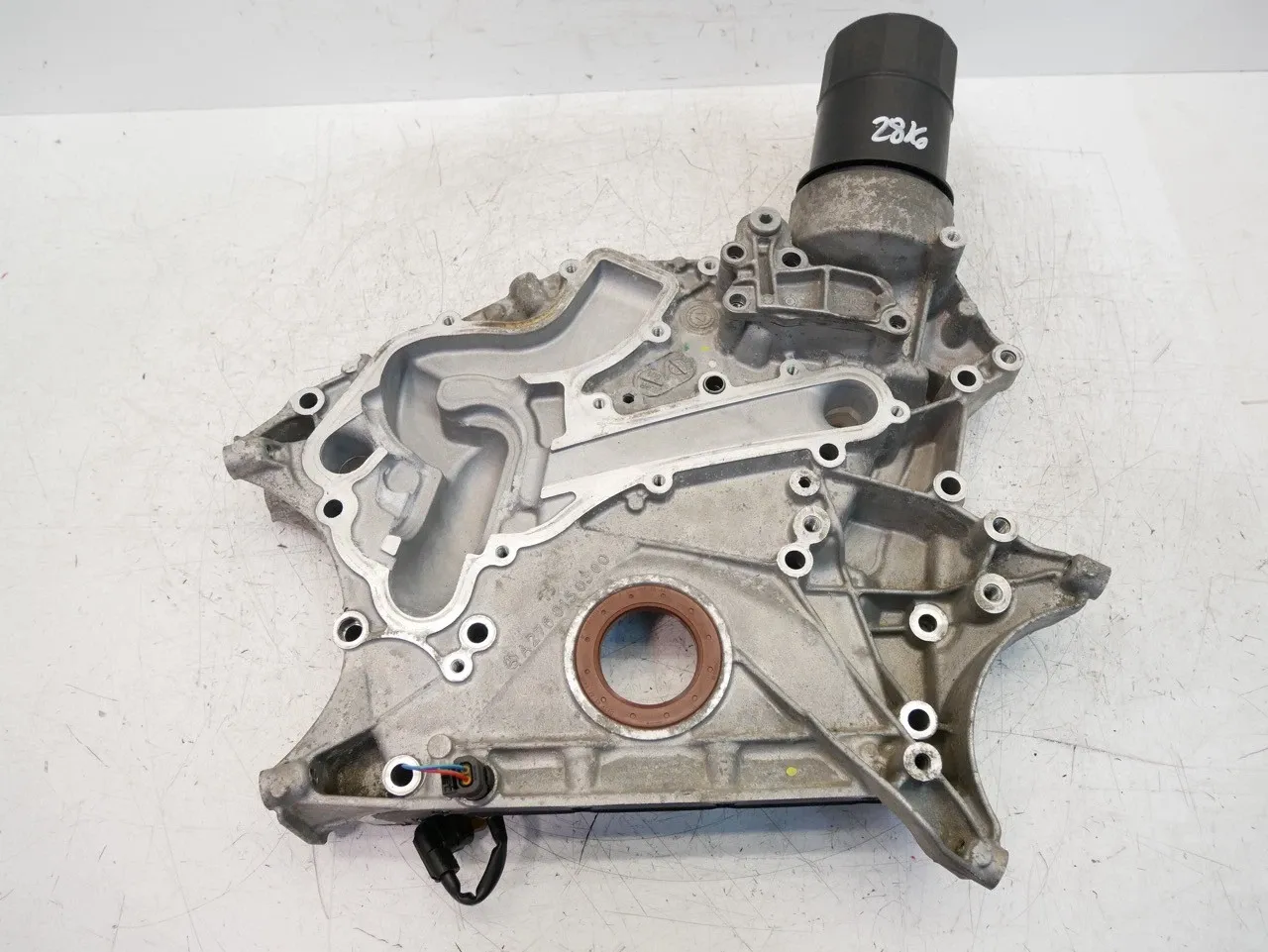 Mercedes-Benz A (W176) Other parts Oil filter housing — MERCEDES-BENZ C-CLASS C205...